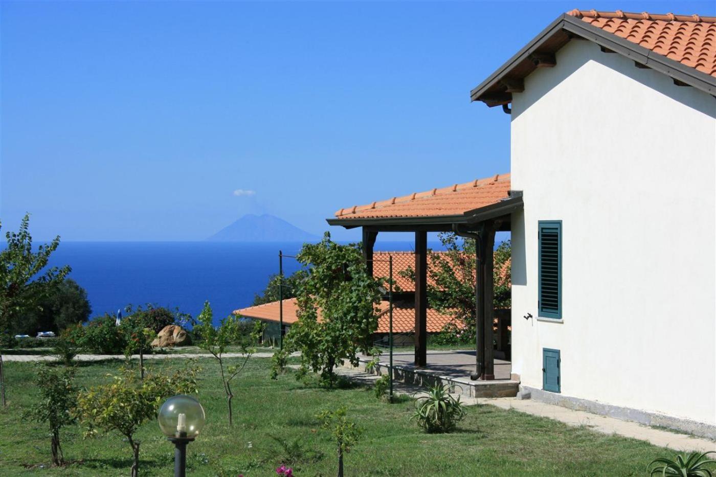 Agriturismo Ninea Ricadi Exterior photo